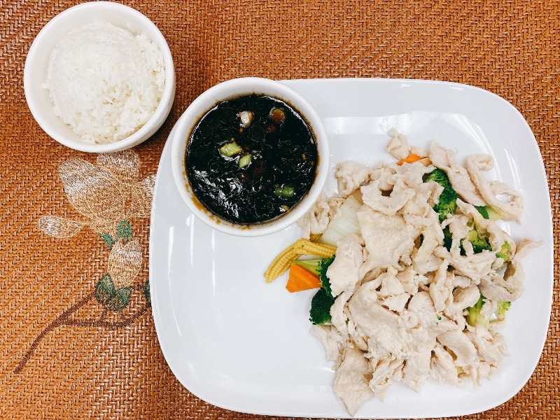 HO2. Steamed Vegetable with Chicken