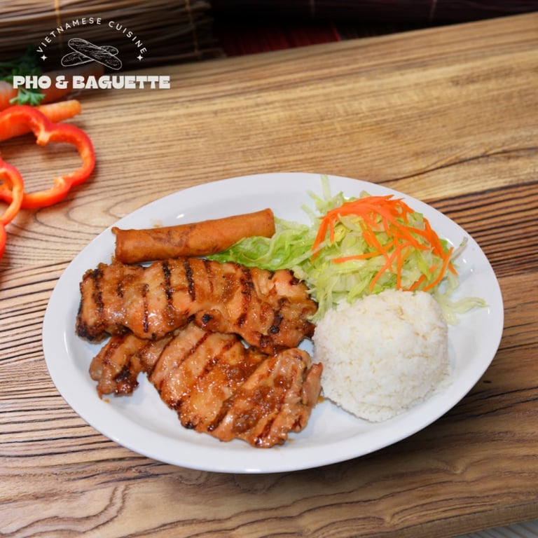 Chicken & Egg Roll Plate