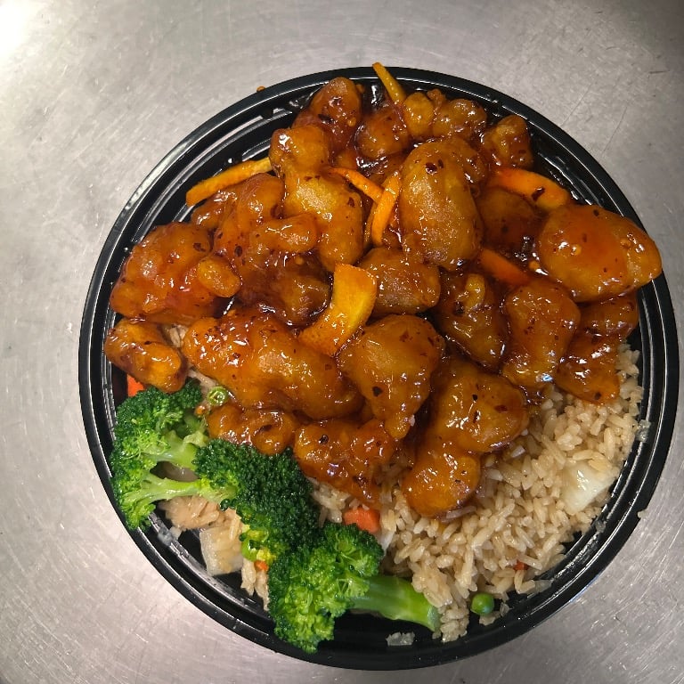 L 陈皮鸡<br> L28. Orange Chicken