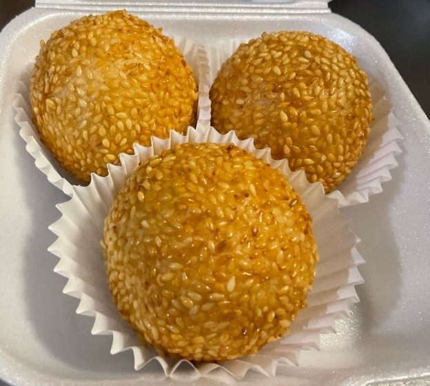S14. Fried Sesame Ball 炸芝麻球