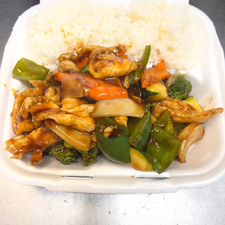L12. Chicken w. Garlic Sauce