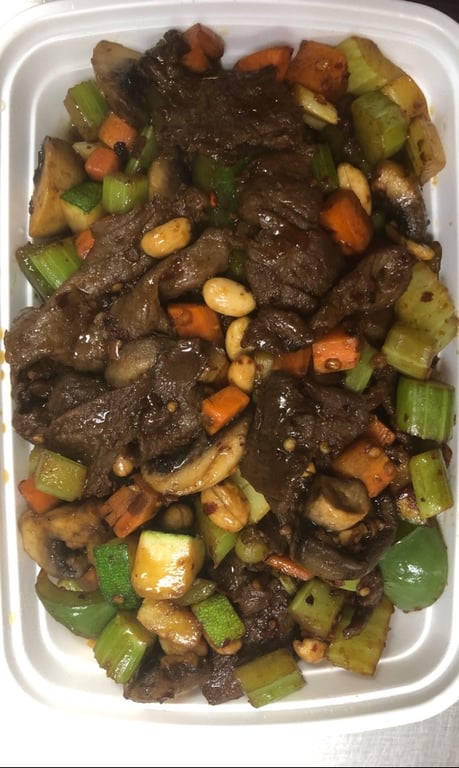 D10. 宫保牛 Kung Pao Beef