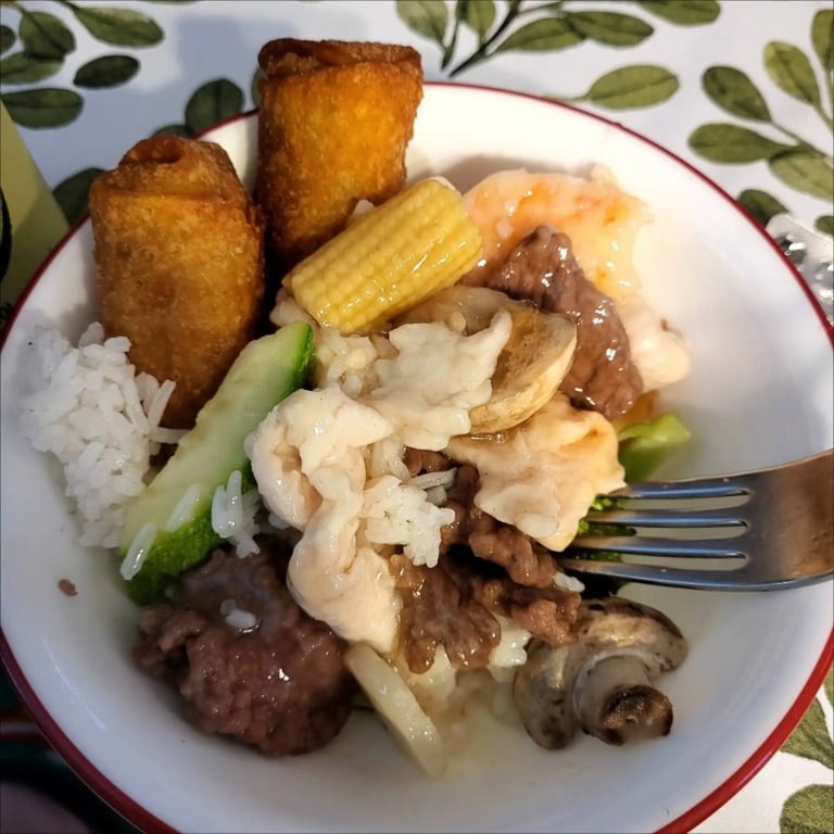 T6. Steam Chicken, Shrimp, Beef w. Mix Vegetable 虾牛鸡什锦