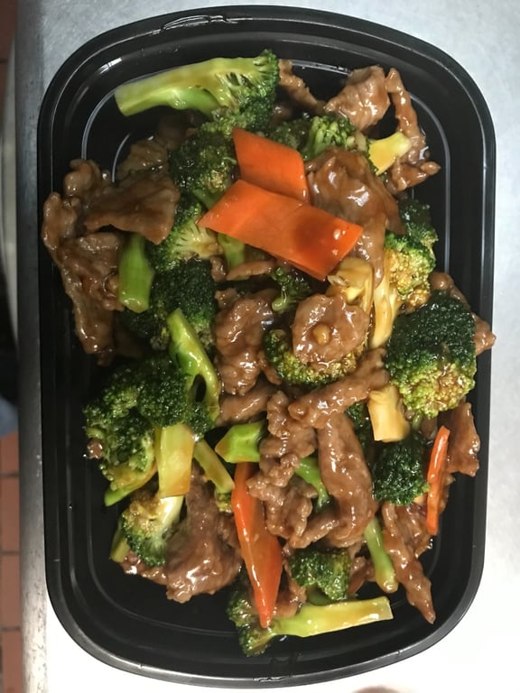 B2. Broccoli Beef 芥兰牛