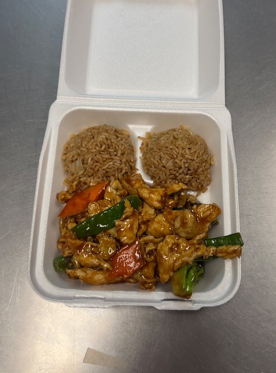 LC2. Chicken w. Mixed Vegetables 什菜鸡