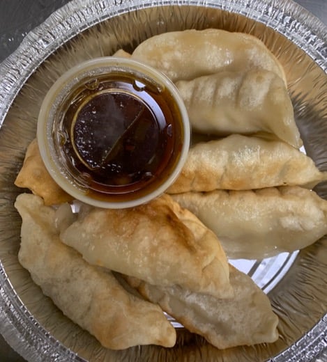 7. 锅贴 Fried Dumplings (8)