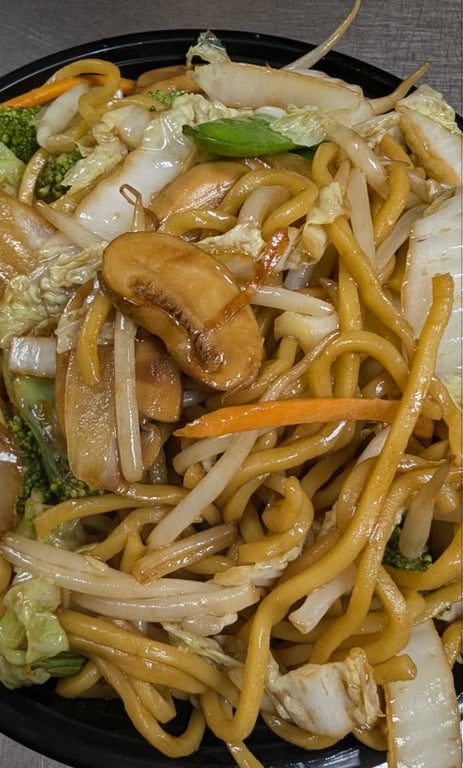 Vegetable Lo Mein 菜捞面