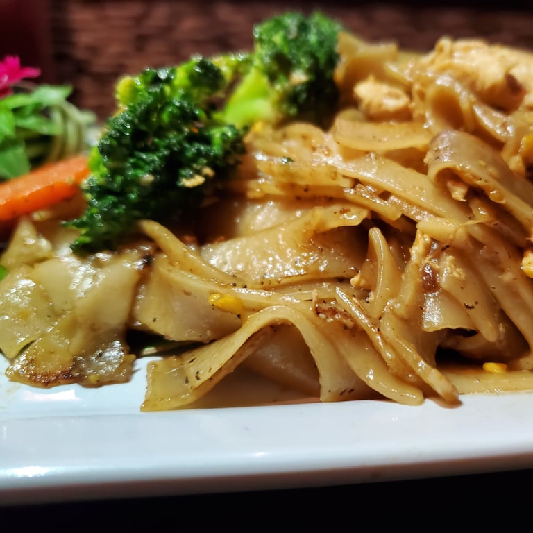 Pad See Ew Catering