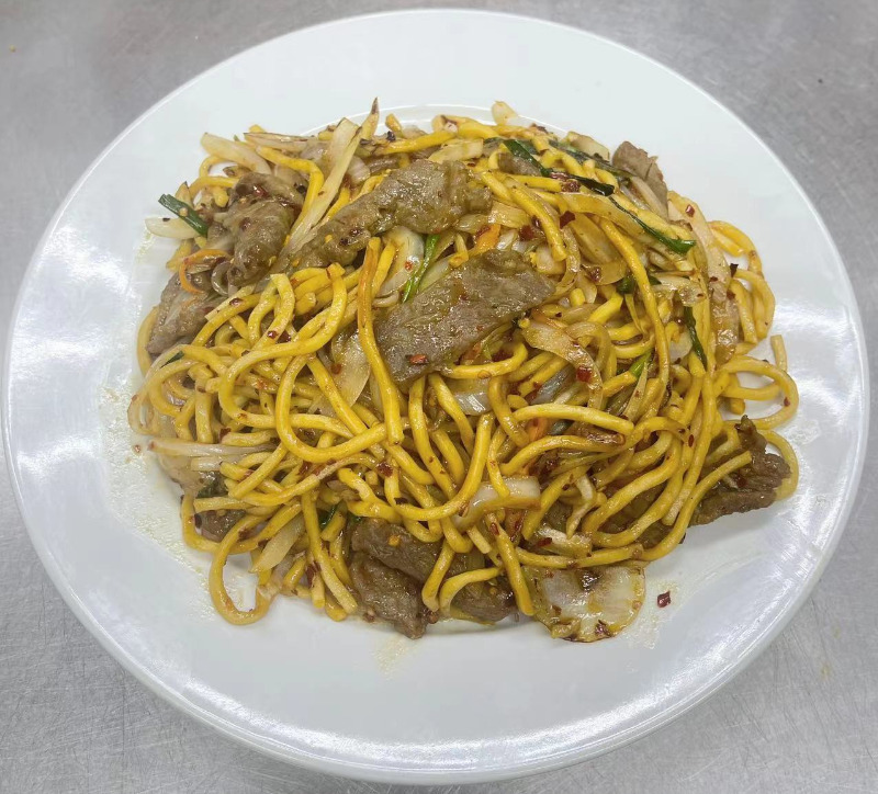 L8. 蒙古捞面 <br> 몽골리안 소고기 볶음국수 <br> Mongolian Beef Lo Mein