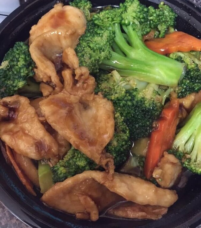 L 6. Chicken w. Broccoli