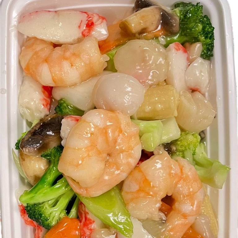 S 4. Seafood Delight