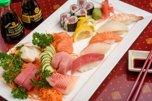 Sushi & Sashimi Combo Image
