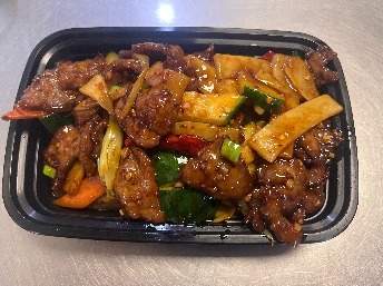 B5. 四川牛 Szechuan Beef