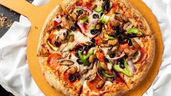 Cauliflower Vegetarian Pizza