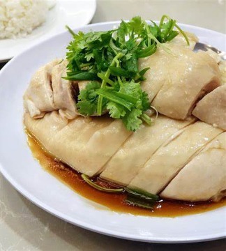 L15. Hainanese Chicken Lunch 海南鸡饭