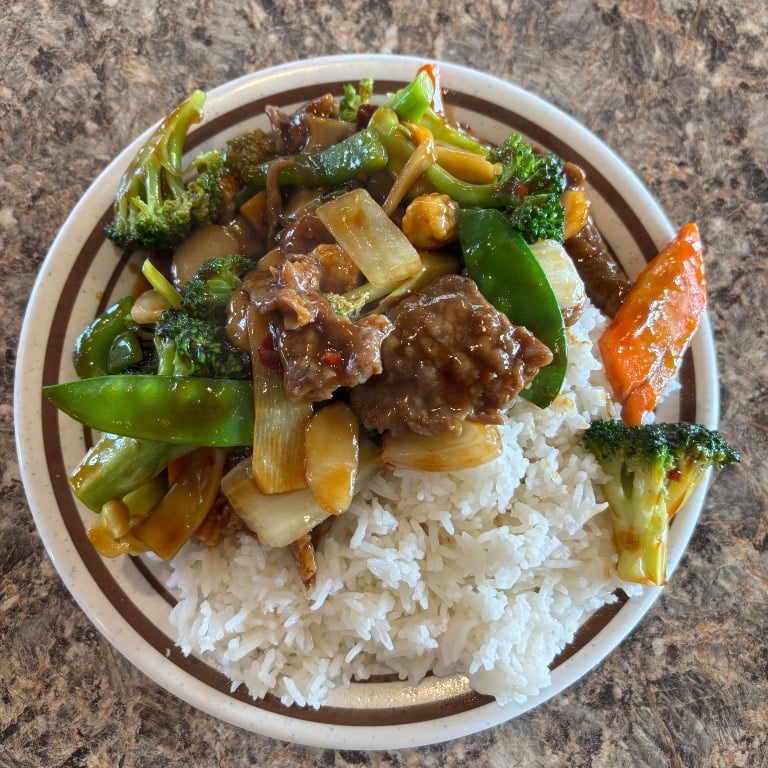 L10. 湖南牛 Beef Hunan Style