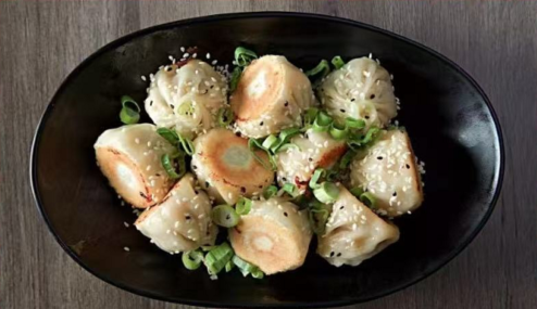 Pan-Fried Pork Green Onion Thumb Bun