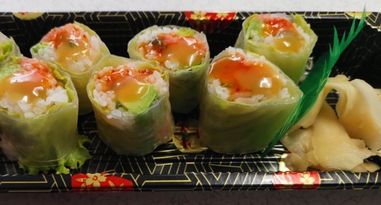 Spicy Salmon Crystal Roll