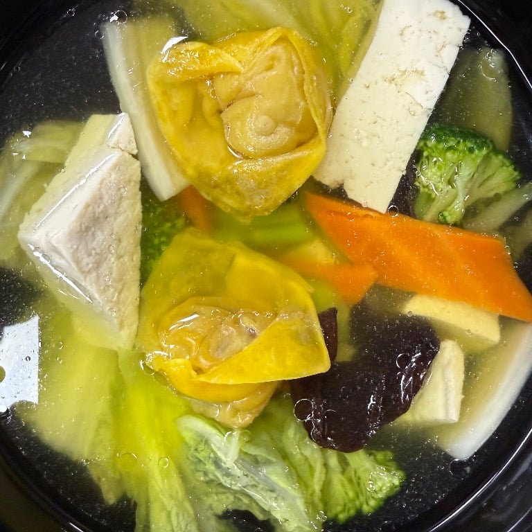 蔬菜豆腐云吞汤 Veg & Tofu Wonton Soup