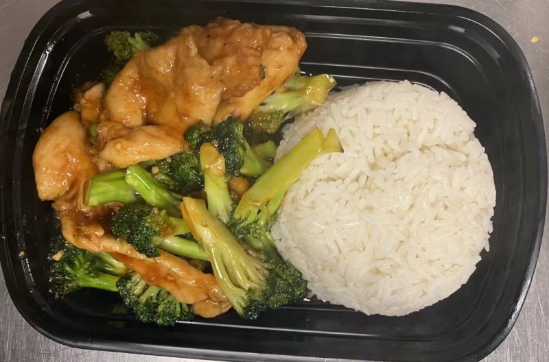 芥兰鸡<br>Chicken with Broccoli