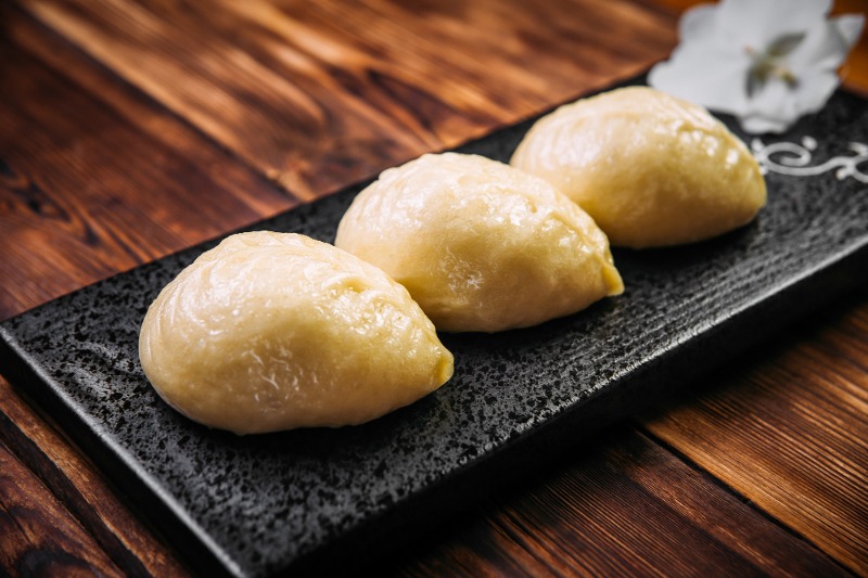 13. Fried Dumpling Ham Sui Gok 安虾咸水角