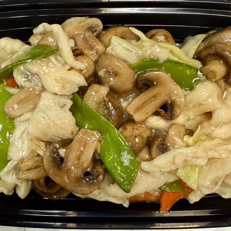 C5. 蘑菇鸡片 Moo Goo Gai Pan