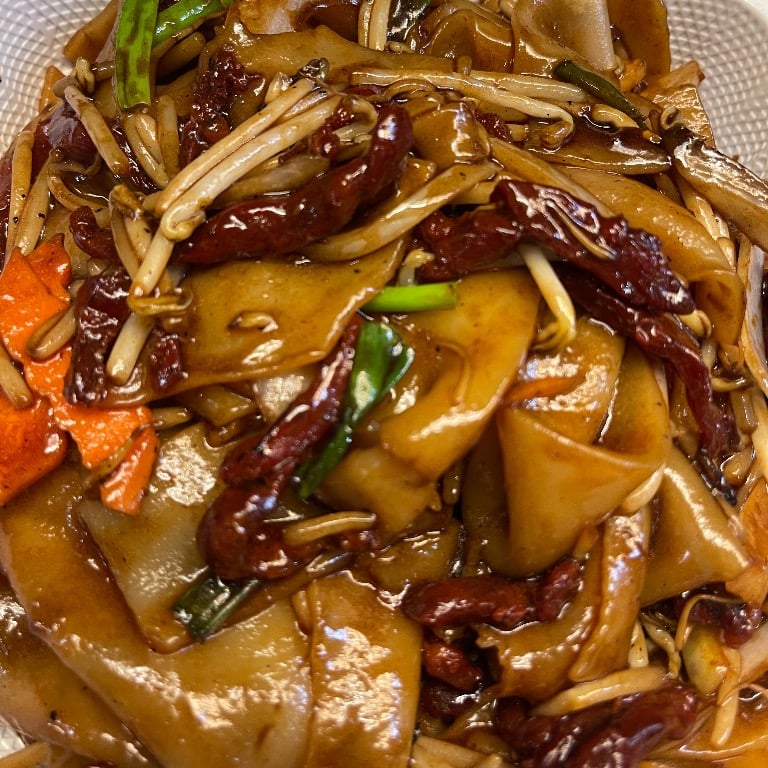 N03. Pork Drunken Noodle