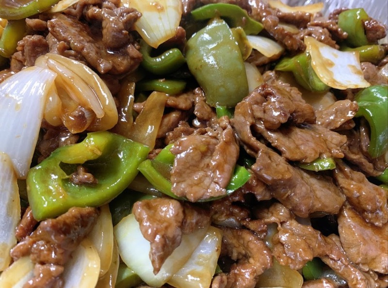 L19. Pepper Steak w. Onions