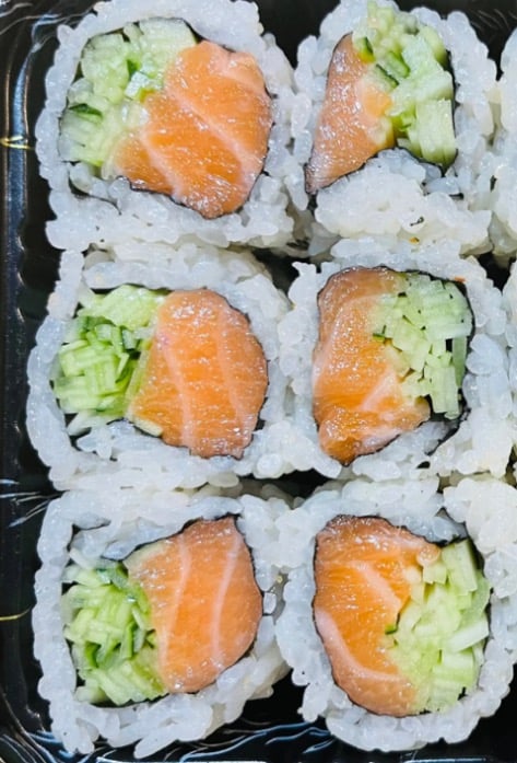 Salmon Cucumber Roll