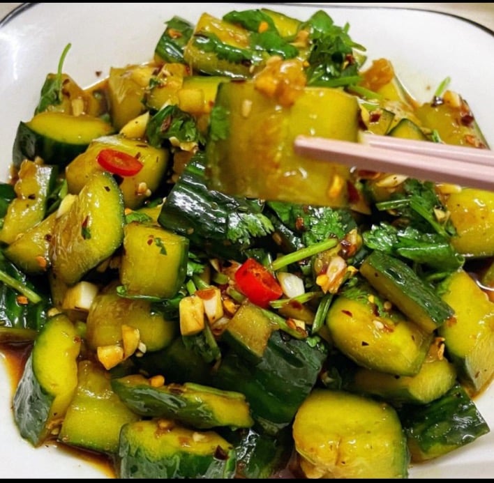 Cucumber Salad 刀拍黄瓜