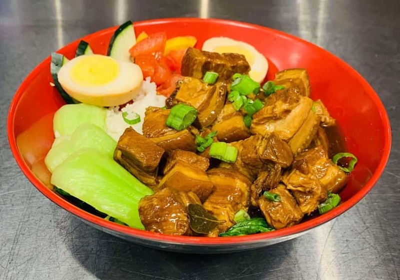 30. Taiwan Style Pork w. Rice 台湾卤肉饭