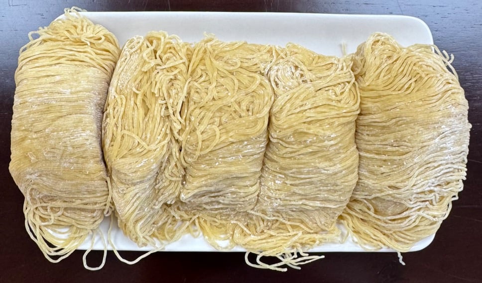 全蛋竹升面 Jook-sing Noodles