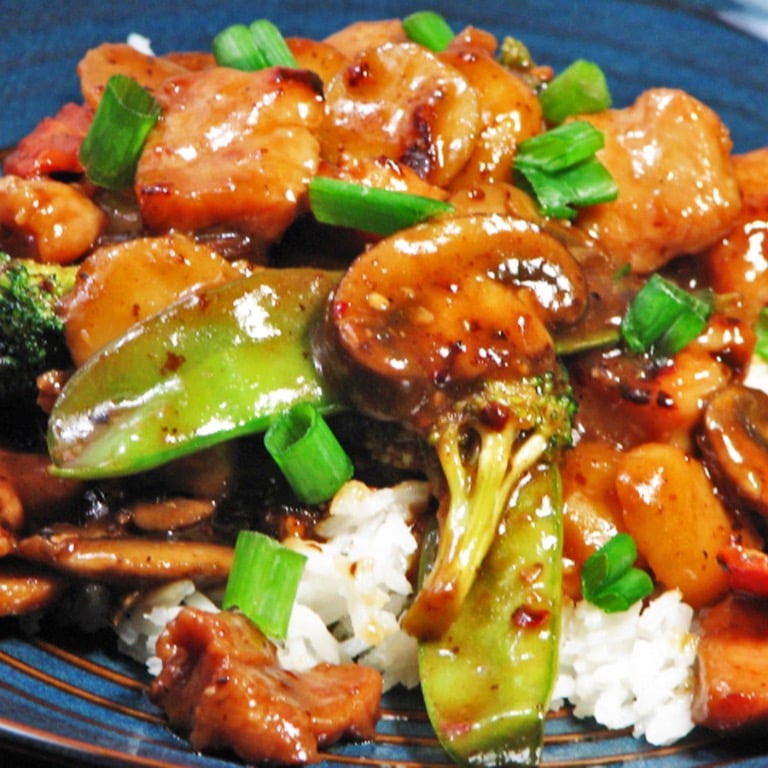 L21. Chicken w. Garlic Sauce