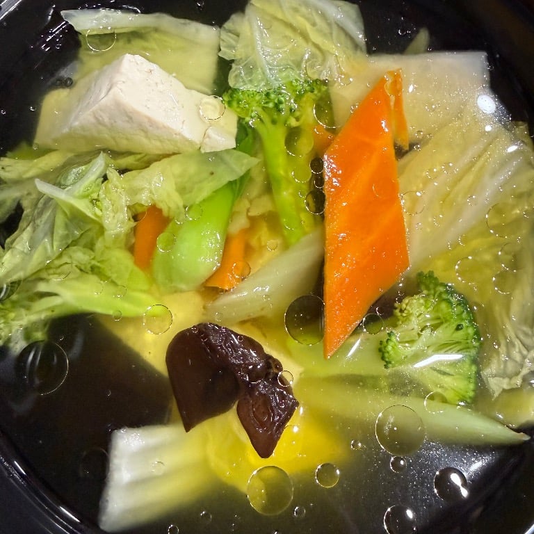 蔬菜豆腐汤 Veg & Tofu Soup