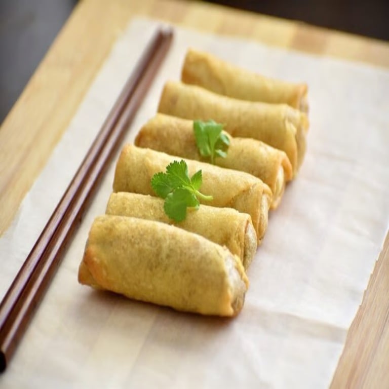 1. Egg Roll <br> 春卷