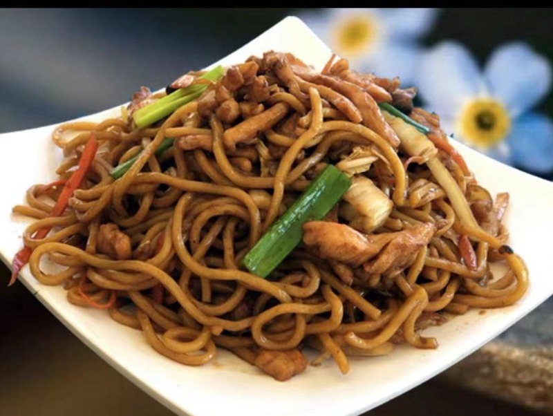 L 7. Chicken Lo Mein