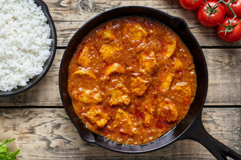 Tomato Braised Chicken Thighs