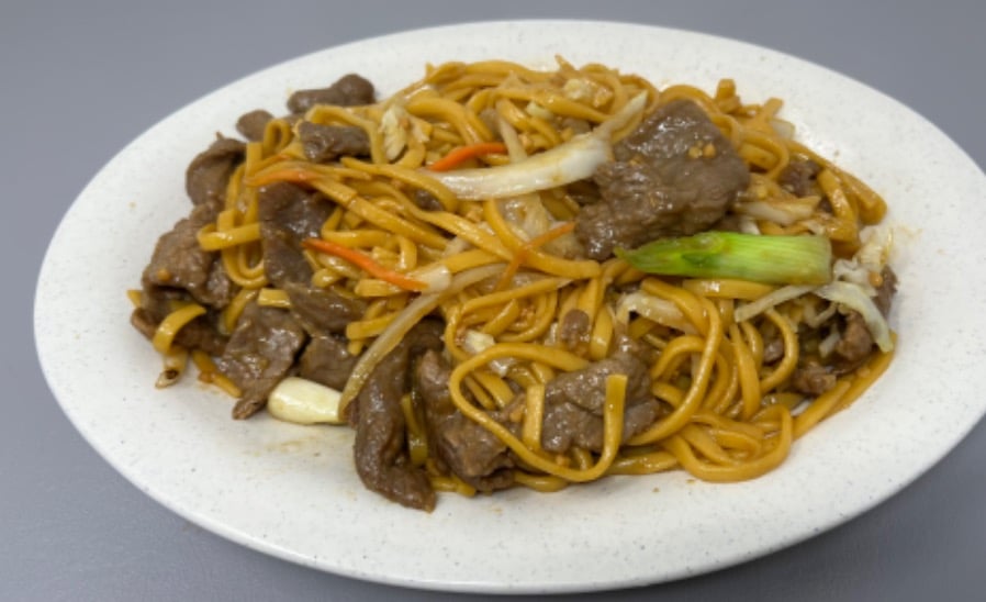 N13. Beef Lo Mein