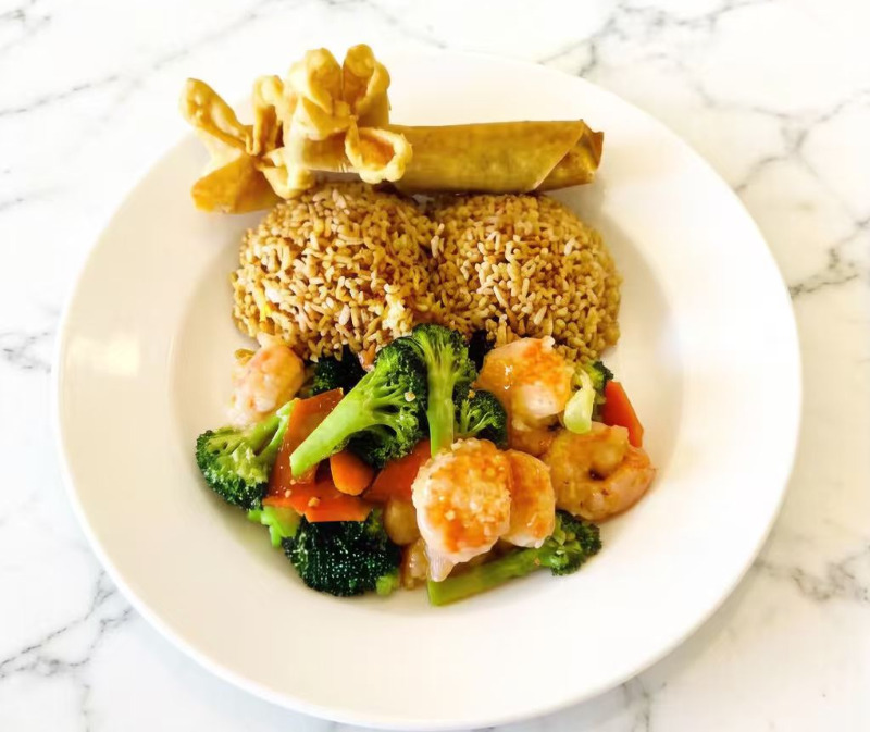 C22. Shrimp with Broccoli