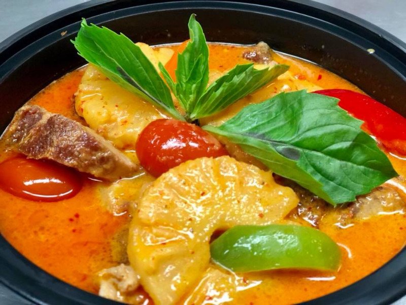 Duck Red Curry (Half Duck)