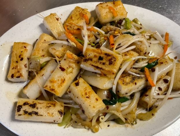 S26. Stir Fried Shrimp Rice Crepe w. XO Sauce XO酱炒鲜虾肠粉