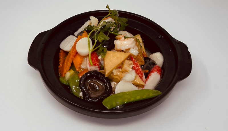 B56.  Assorted Seafood & Bean Curd Clay Pot 海鲜豆腐煲 Image