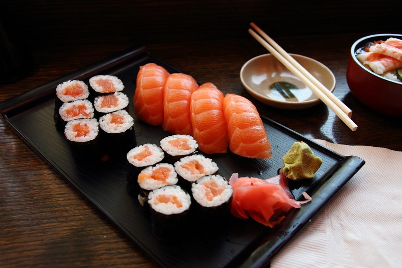 C2. Salmon Sushi Combo