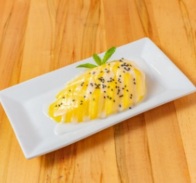 Sticky Rice Mango with Coconut Milk