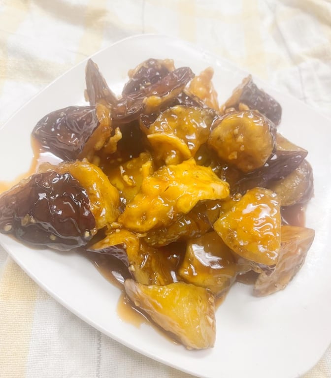 1. Crispy Eggplant in Sweet Sauce (dine-in only)红烧茄子🍆（仅堂吃）