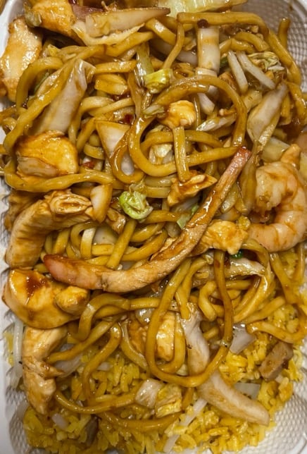 1. 本楼捞面 跟炒饭 House Special Lo Mein with Fried Rice