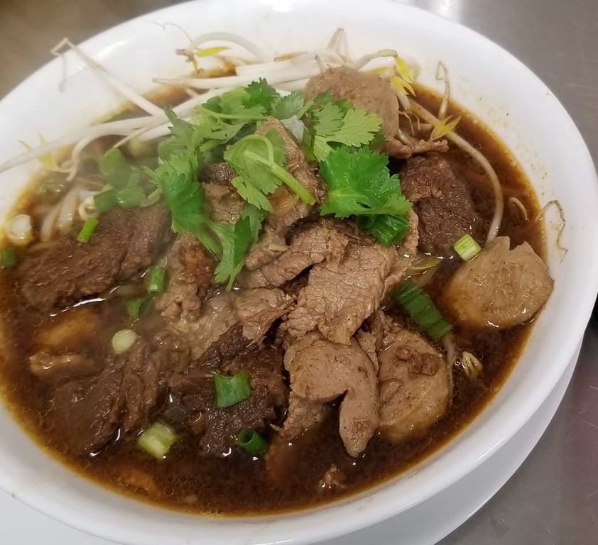 N5. Beef Noodle soup Image