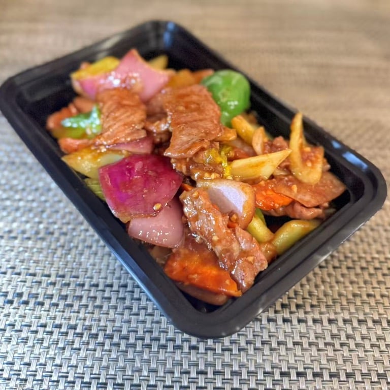 Beef w/ Spicy Satay Sauce