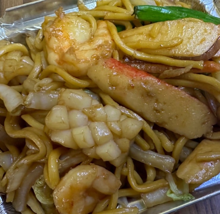 Seafood Lo Mein 海鲜捞面