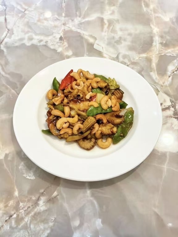 Chicken with Cashew